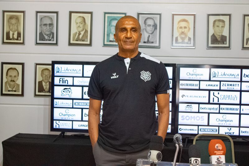 Crist&oacute;v&atilde;o Borges comanda o Figueirense na temporada 2023 – Foto: Patrick Floriani/FFC/ND