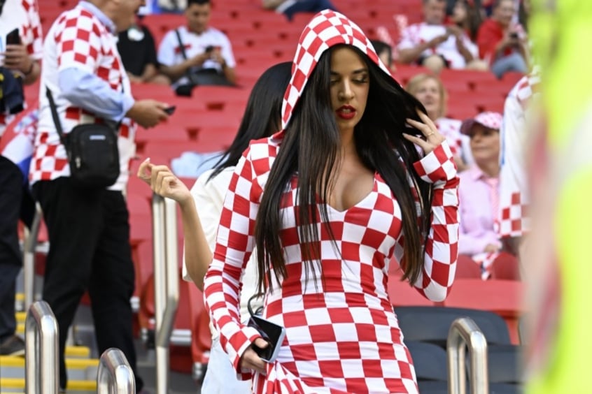 Teria mais medo de ir com roupa justa em estádio no Brasil do que no  Catar', diz torcedora na Copa - Futebol - R7 Copa do Mundo