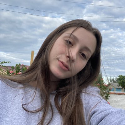 Sarah, de 19 anos, morta atropelada na noite de sexta-feira (2), era estudante de Jornalismo da UFSC – Foto: @Sarah_Araujo__/Reprodu&ccedil;&atilde;o/ND