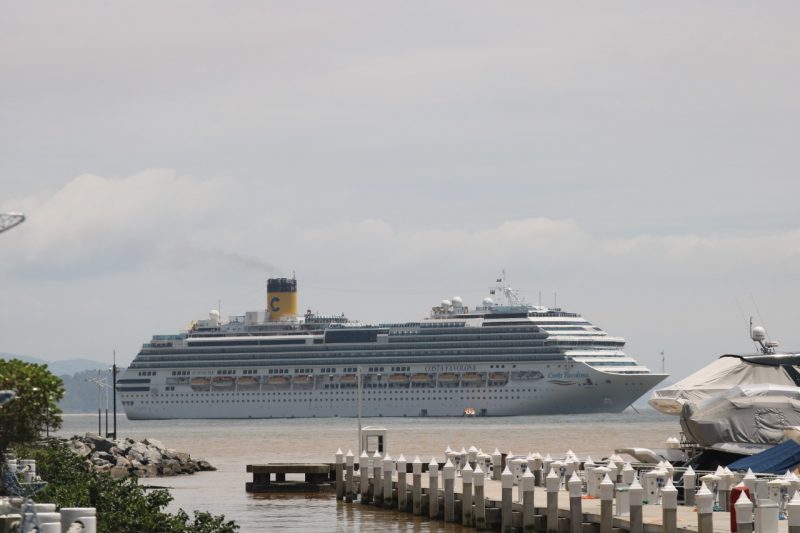Costa Favolosa atracou em Balne&aacute;rio Cambori&uacute; na manh&atilde; desta ter&ccedil;a-feira (6) – Foto: Secom BC/Divulga&ccedil;&atilde;o
