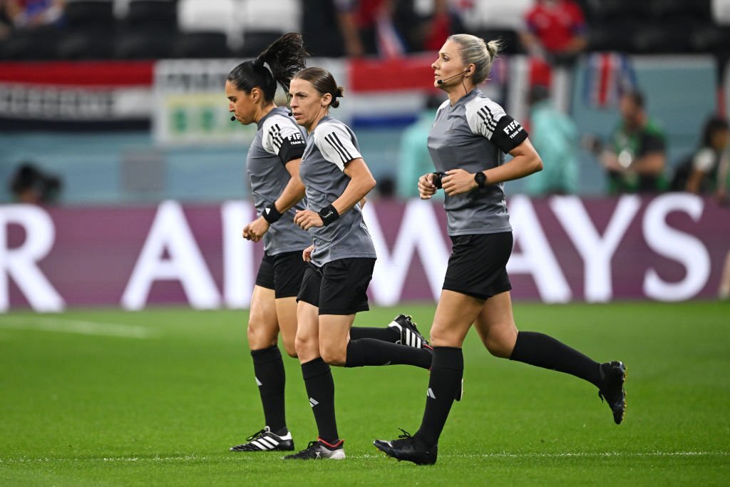 Trio of women referees: first time in 92 years of men's World Cup - FIFA.com/Divulgao/ND