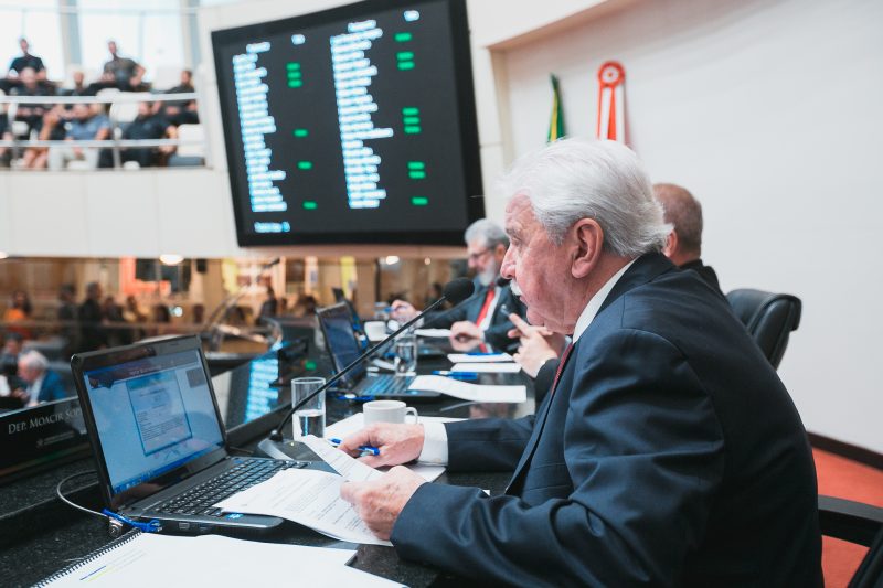 Deputados estaduais tem votado dezenas de projetos em apenas dois dias &#8211; Foto: Bruno Collaço/Agencia AL/ND