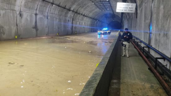 Chuva volta a bloquear o Morro do Boi e outros pontos de Balneário Camboriú; veja