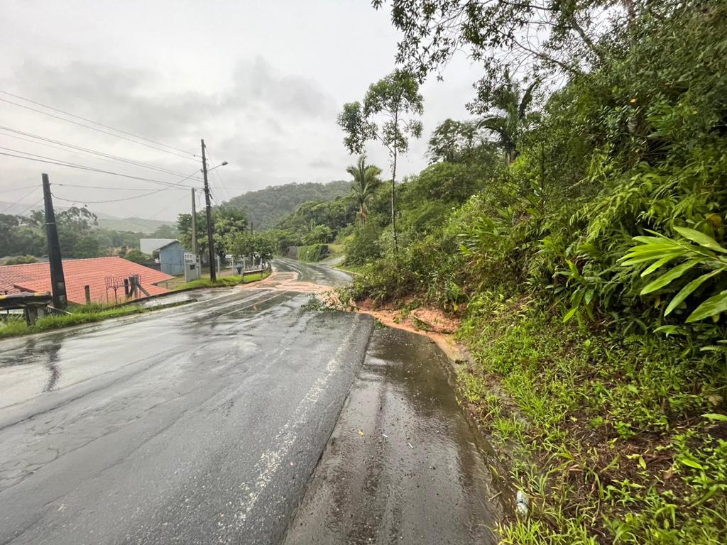 VÍdeos E Fotos Gaspar Registra Mais De 30 Ocorrências Relacionadas A Chuva 