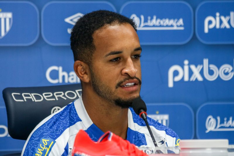 Giva é o primeiro reforço do Avaí para 2023