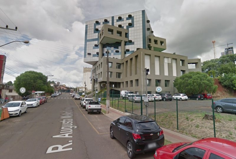 O homem estava no f&oacute;rum no momento em que foi preso em Chapec&oacute;. &mdash; Foto: Google Maps/Reprodu&ccedil;&atilde;o/ND