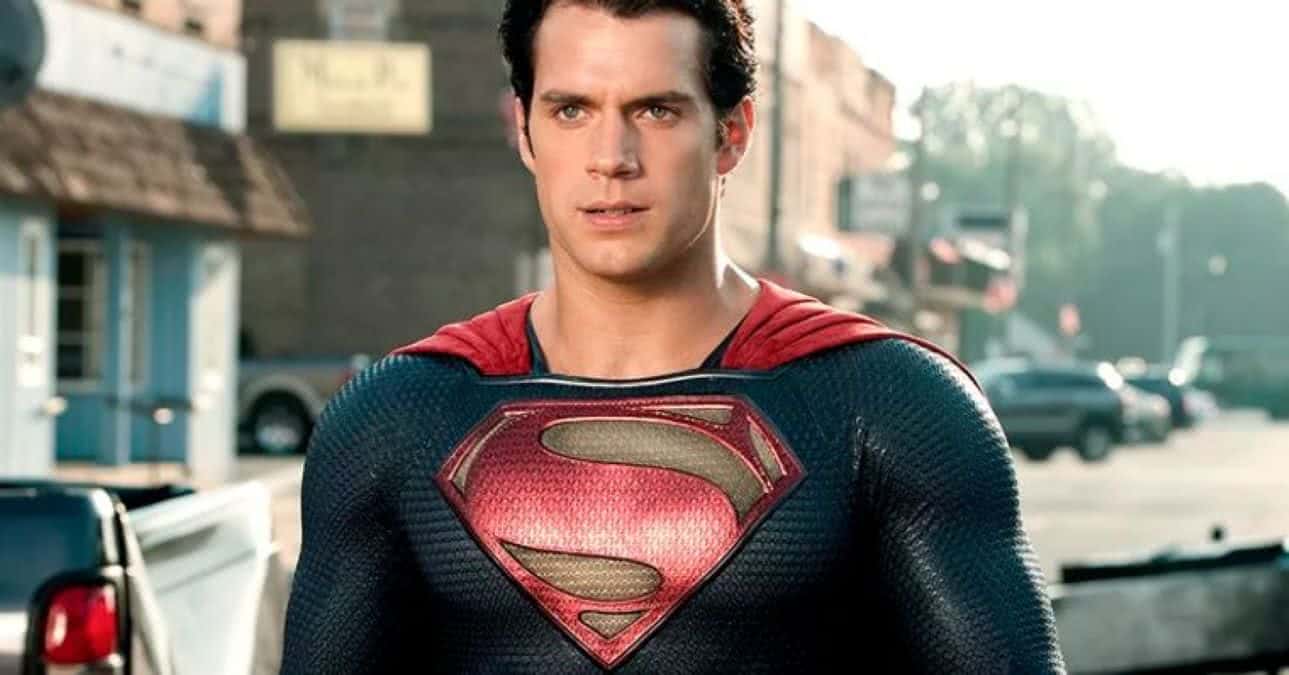 Henry Cavill, astro de Superman, se machuca em filmagem, diz