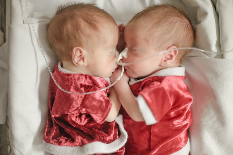 Os pequenos Miguel, Mois&eacute;s e Matheus vieram ao mundo em novembro deste ano – Foto: Carla Reinert/Reprodu&ccedil;&atilde;o/ND