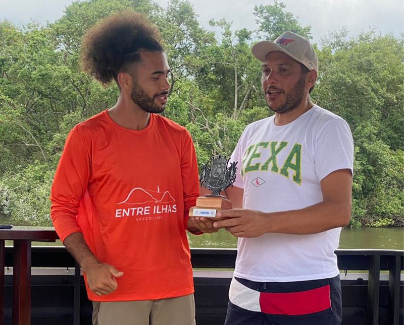 Gustavo Henrique conquistou o primeiro lugar do desafio highline Speed Line Pr&oacute;&nbsp; – Foto: Secom Balne&aacute;rio Pi&ccedil;arras/Divulga&ccedil;&atilde;o