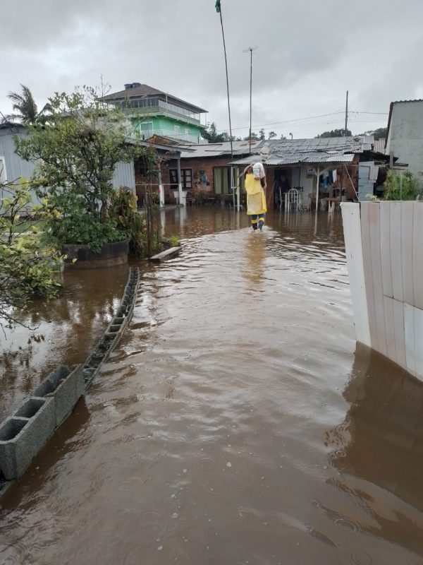 Alimentos est&atilde;o sendo entregues para as fam&iacute;lias – Foto: Prefeitura de Barra do Sul/Divulga&ccedil;&atilde;o
