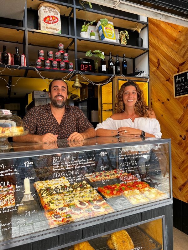 Joana adiava sempre o tema da sociedade com o amigo, at&eacute; que em novembro de 2021 decidiu aceitar – Foto: Fernanda Martins/Divulga&ccedil;&atilde;o/ND