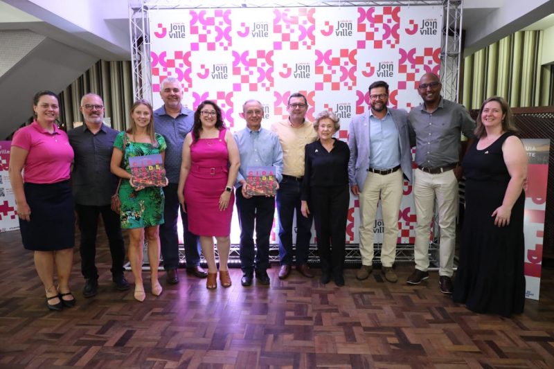 Novas publica&ccedil;&otilde;es foram lan&ccedil;adas nesta segunda-feira (19), em Joinville – Foto: Andr&eacute; Kopsch/Divulga&ccedil;&atilde;o