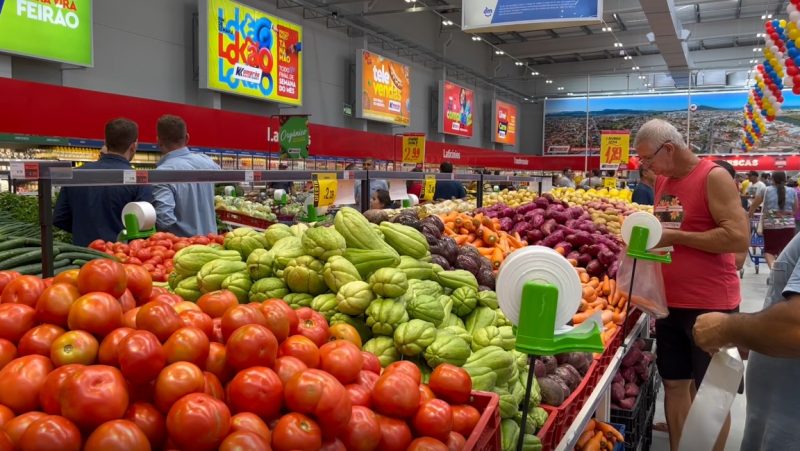Todo o lucro das vendas do dia do setor de hortifruti ser&aacute; destinado &agrave;s assist&ecirc;ncias sociais de Tijucas e S&atilde;o Jo&atilde;o Batista – Foto: Grupo Koch/Divulga&ccedil;&atilde;o/ND