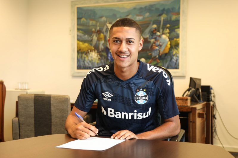 Thiago Rosa, ex-Grêmio, é o novo reforço do Avaí