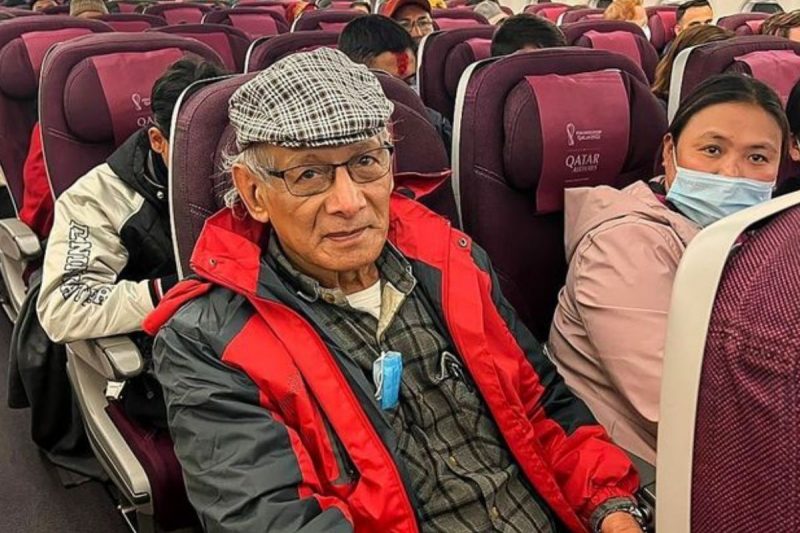 Homem afirma que vai processar o Estado do Nepal – Foto: Atish Patel/AFP