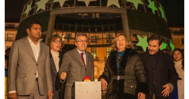 &Aacute;rvore de Natal de Lisboa deixa participantes de evento no v&aacute;cuo e n&atilde;o acende – Foto: Reprodu&ccedil;&atilde;o
