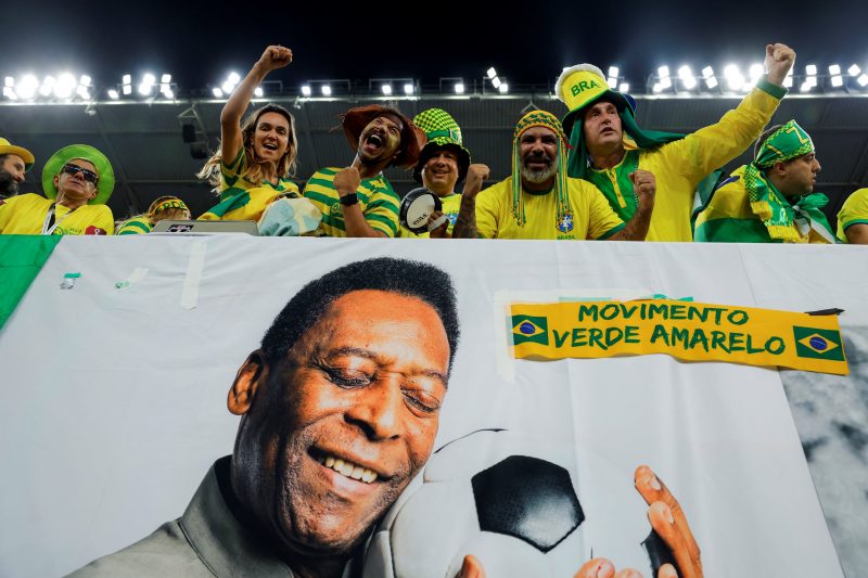 Pel&eacute; ‘est&aacute;’ presente no est&aacute;dio 974, em Doha – Foto: MVA/Conmebol/CBF/Divulga&ccedil;&atilde;o/ND