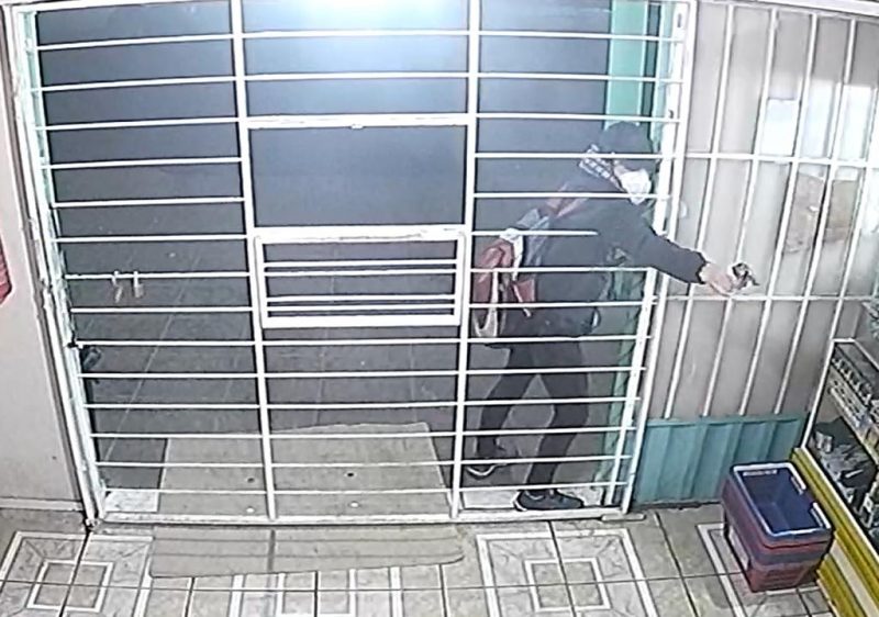 O suspeito atirou contra o dono do mercado em troca de recompensa em Chapec&oacute;. &mdash; Foto: Pol&iacute;cia Civil/Reprodu&ccedil;&atilde;o/ND