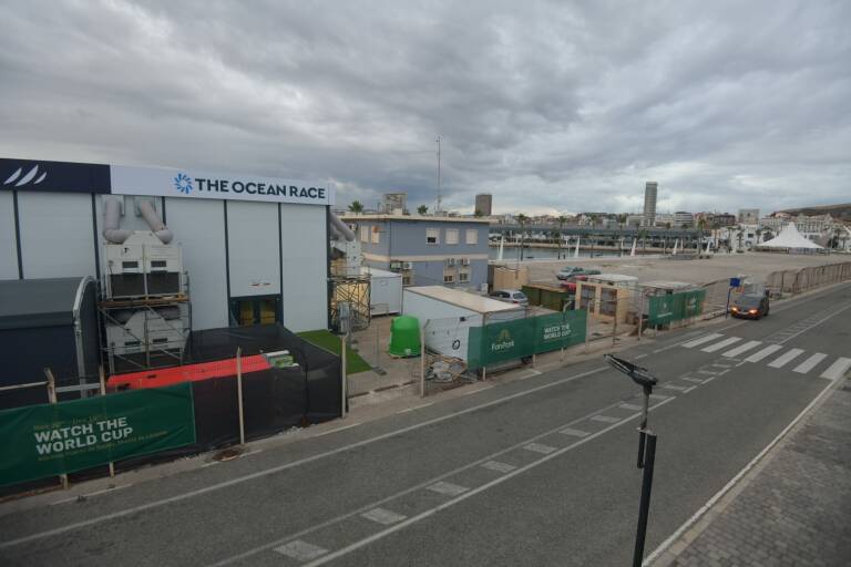 Movimenta&ccedil;&atilde;o come&ccedil;a para montagem de estruturas da Ocean Race – Foto: Rafa Molina/Alicante Plaza/Divulga&ccedil;&atilde;o/ND