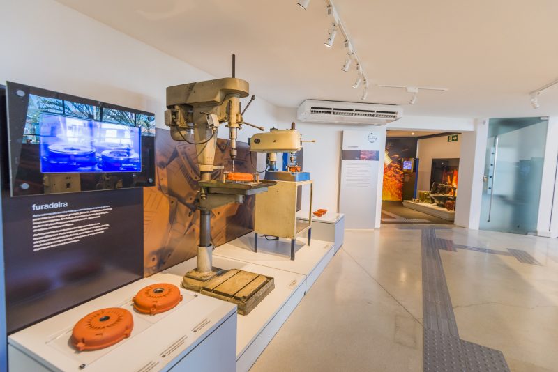 Sala Fabrica&ccedil;&atilde;o e Montagem no Museu WEG – Foto: WeArt/Museu WEG/Divulga&ccedil;&atilde;o