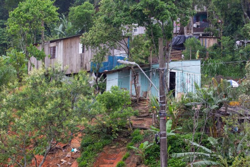 50 fam&iacute;lias foram retiradas de &aacute;rea de risco em S&atilde;o Jos&eacute; – Foto: Divulga&ccedil;&atilde;o/ND