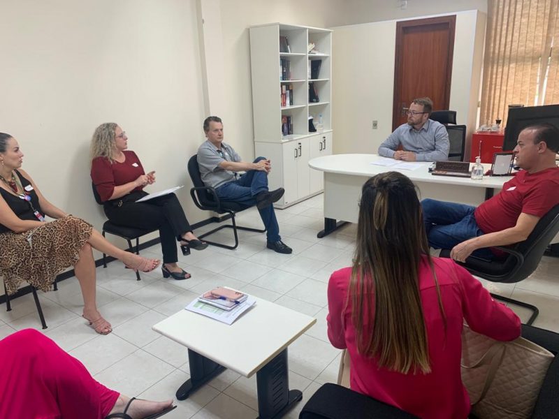 Secret&aacute;rios de Sa&uacute;de estiveram na 13&ordf; Promotoria de Justi&ccedil;a – Foto: Divulga&ccedil;&atilde;o/ND