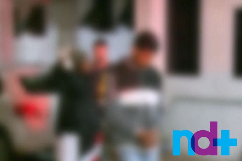 Dupla suspeita do crime &eacute; presa – Foto: Marcello Thomazelli/NDTV