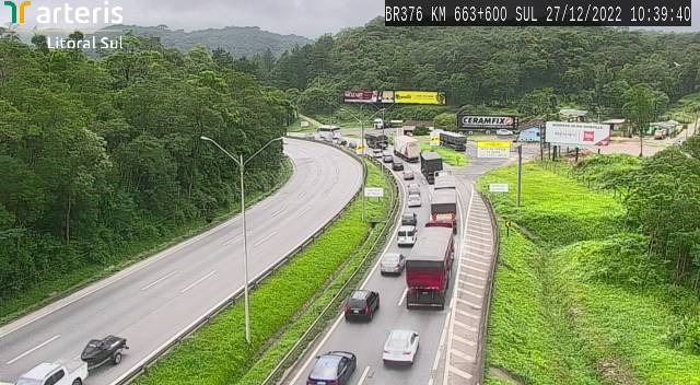 Tr&acirc;nsito &eacute; bastante acentuado nesta ter&ccedil;a-feira na BR-376 – Foto: Arteris Litoral Sul/Divulga&ccedil;&atilde;o