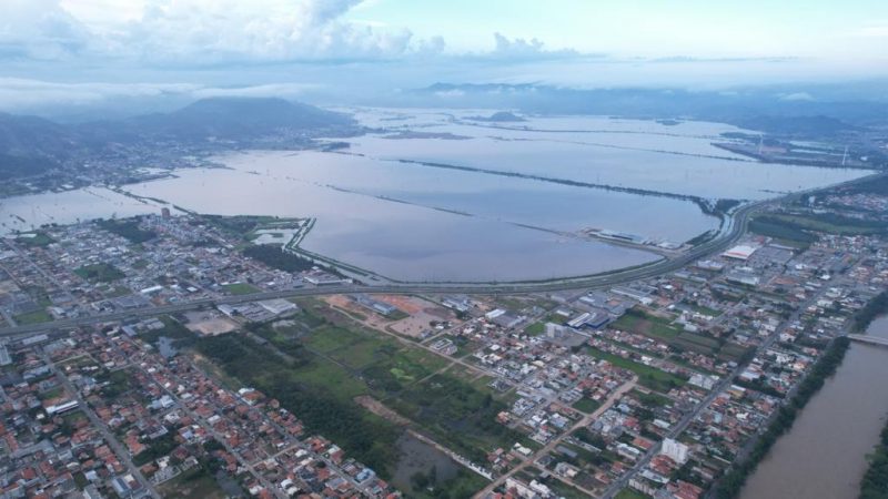 Imagem mostra alagamentos em diversas localidades de Tubar&atilde;o – Foto: Decom Tubar&atilde;o/Divulga&ccedil;&atilde;o/ND