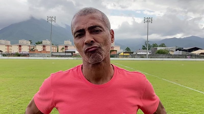 Ex-jogador chega a Balne&aacute;rio Cambori&uacute; para desafio fut&ecirc;volei&nbsp; – Foto: CAC/Reprodu&ccedil;&atilde;o/ND