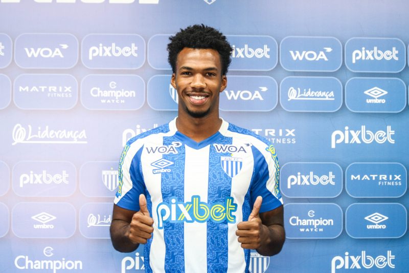 Roberto &eacute; o novo refor&ccedil;o do Ava&iacute; – Foto: Laysa Silva/Ava&iacute; F.C/ND