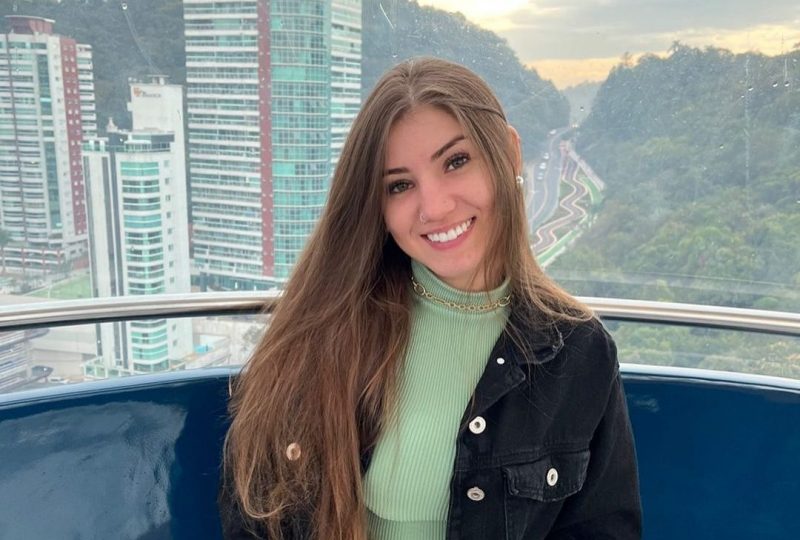 ‘Ajudem a achar minha filha’: jovem desaparece ap&oacute;s viajar para SC no R&eacute;veillon – Foto: Reprodu&ccedil;&atilde;o/Internet