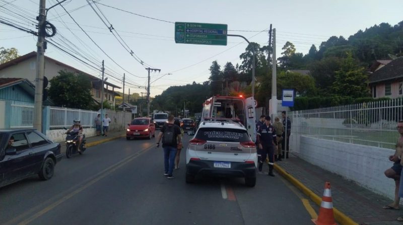 Jovem de 18 anos não resistiu aos ferimentos após acidente de moto em Rio do Sul &#8211; Foto: Polícia Militar/Divulgação/ND
