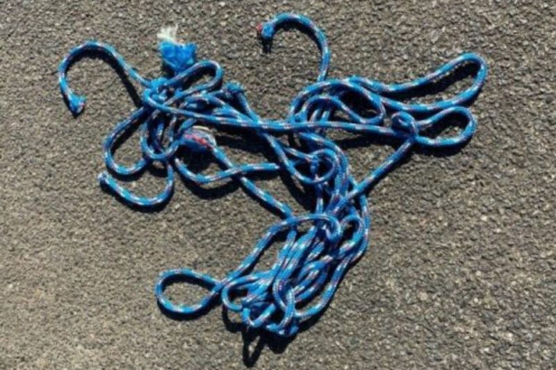 Corda usada para amarrar o acusado de furtos – Foto: Pol&iacute;cia Militar/Divulga&ccedil;&atilde;o/ND