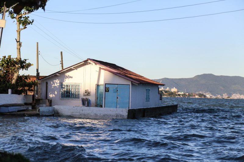 Alagamento na rua Gaspar Neves em S&atilde;o Jos&eacute; – Foto: Anderson Coelho