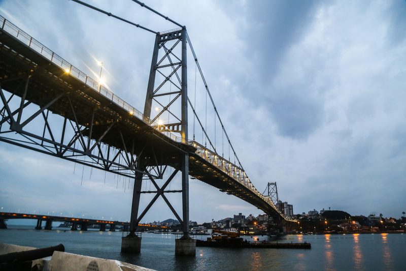 Novo Governo Suspende Obra De Ilumina O C Nica Da Ponte Herc Lio Luz