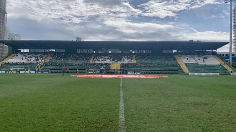 Situação inusitada marcou o pré-jogo de Chapecoense x Avaí no Campeonato Catarinense