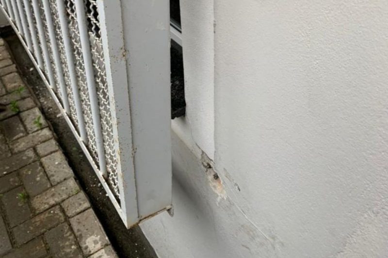 Criminosos pretendiam acessar o cofre ondem ficavam as armas – Foto: PM/Divulga&ccedil;&atilde;o