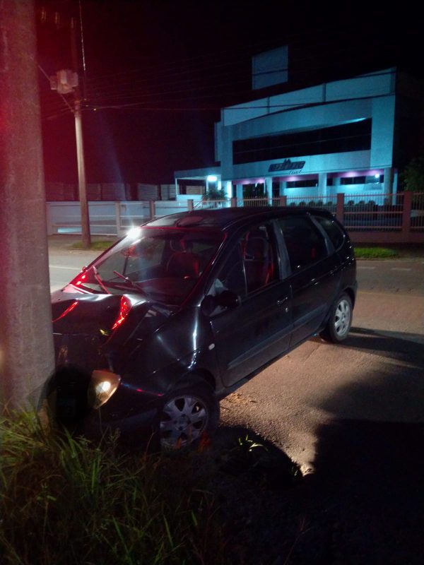 Mulher de 45 anos fez o teste de baf&ocirc;metro, que confirmou a ingest&atilde;o de &aacute;lcool – Foto: Foto: Corpo de Bombeiros Militar/Divulga&ccedil;&atilde;o/ND