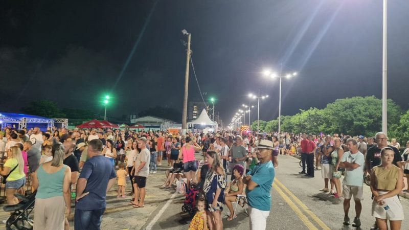 Navegantes recebeu um “gostinho” do Carnaval durante lan&ccedil;amento da programa&ccedil;&atilde;o oficial – Foto: Anderson Antunes/NDTV