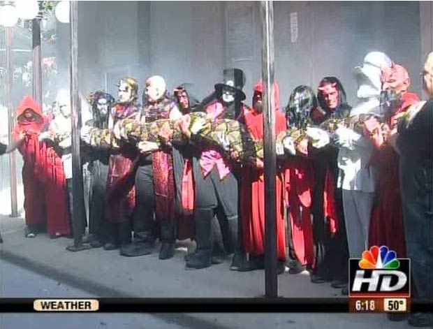 Na &eacute;poca, foram necess&aacute;rias 15 pessoas para posar com Medusa na Casa dos Horrores – Foto: Reprodu&ccedil;&atilde;o