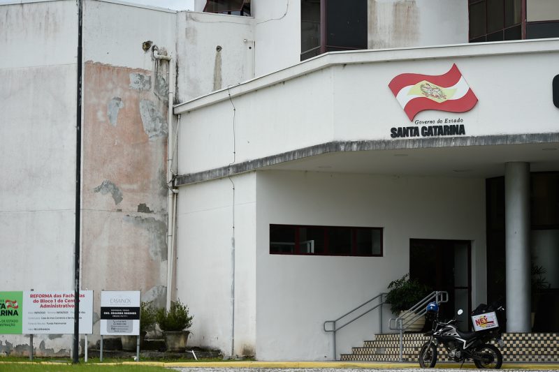 Fachada do Centro Administrativo do governo do Estado, na SC-401, em Florian&oacute;polis – Foto: Roberto Zacarias/Secom/Divulga&ccedil;&atilde;o/ND