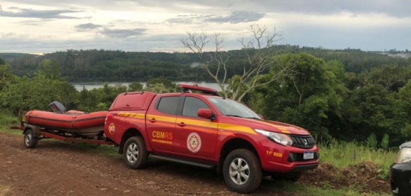 Bombeiros trabalham nas buscas dos dois desaparecidos – Foto: Bombeiros/Divulga&ccedil;&atilde;o/ND