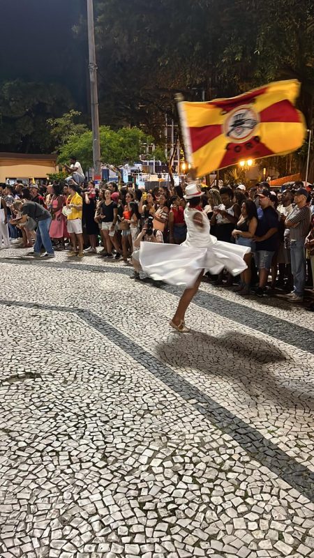 A Mais Querida homenageia o Gentil do Orocongo em 2023. O morador do Morro da Caixa, de Florianópolis, aprendeu a fabricar e a tocar o Orocongo desde criança. O enredo conta a trajetória do instrumento – Foto: Divulgação/ND