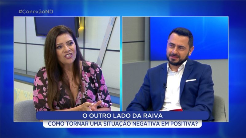 Alexandre Mendon&ccedil;a conversa com a escritora Patr&iacute;cia Santos – Foto: Reprodu&ccedil;&atilde;o/NDTV