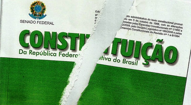 Constitui&ccedil;&atilde;o &eacute; rasgada em fun&ccedil;&atilde;o do ativismo judicial – Foto: Freepik