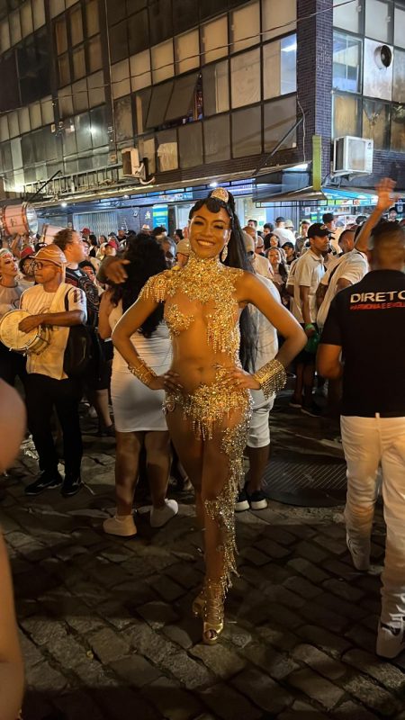 Carol Maier, rainha de bateria da Embaixada Copa Lord – Foto: Divulgação/ND