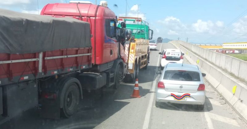 Fila na BR-101 chegou a 12 quil&ocirc;metros – Foto: Reprodu&ccedil;&atilde;o/ND