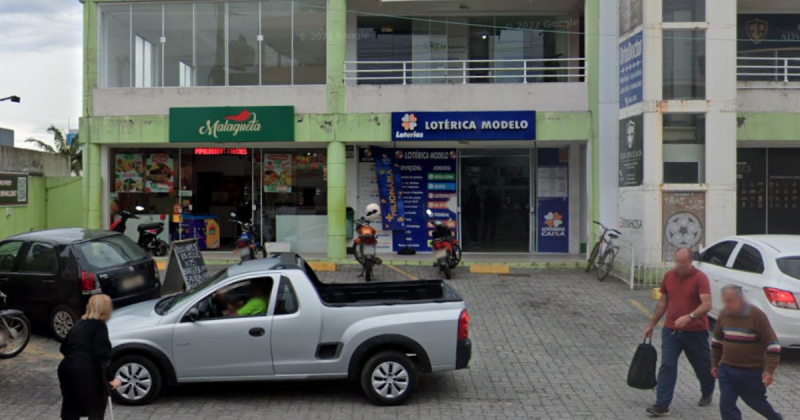 Lot&eacute;rica Modelo, no bairro Ingleses, foi um dos locais que registrou um bilhete que acertou 14 dezenas da Lotof&aacute;cil – Foto: Maps/Reprodu&ccedil;&atilde;o/ND