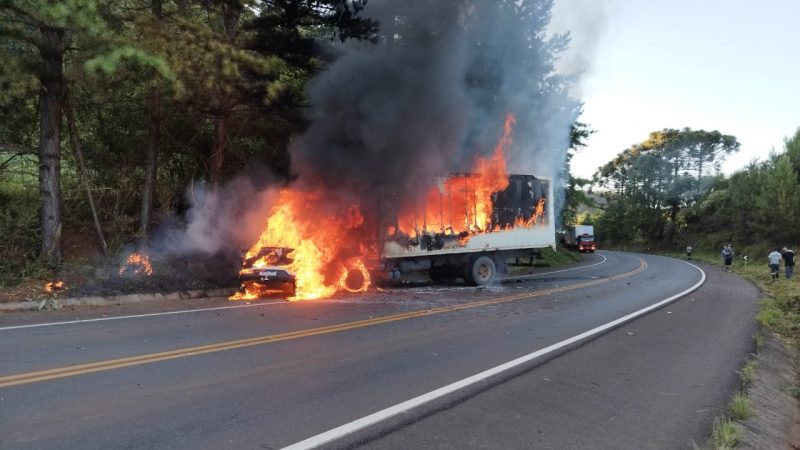 Keila e Ezekiel estavam em um carro Siena. – Foto: Corpo de Bombeiros/Divulga&ccedil;&atilde;o/ND